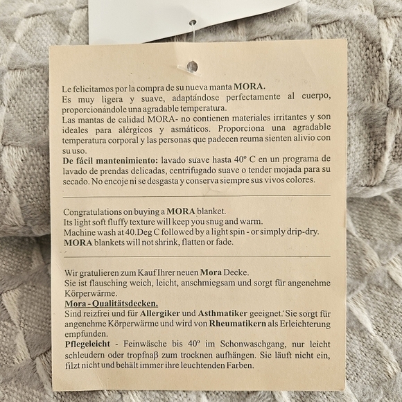 Mora Son De Abrigo Spain 2 Throw Blankets Cotton Blend Textured Weave Gray Cream - Picture 4 of 16